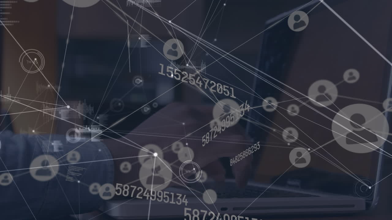 노트북을 사용하는 사람을 통해 연결 네트워크와 데이터 처리의 애니메이션