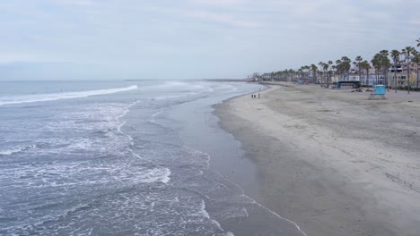 oceanside, california en una mañana nublada