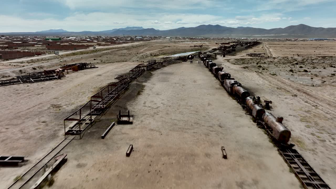 cementerio de trenes, salar de uyuni, región de uyuni, bolivia