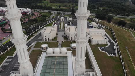 vista aérea de la mezquita de sri sendayan