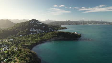 Die-Tropische-Küste-Von-St.-Lucia-Wurde-An-Einem-Sonnigen-Nachmittag-Eingefangen