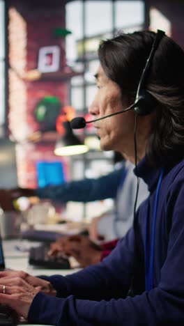 vertical video customer center employee uses artificial intelligence llm assistant