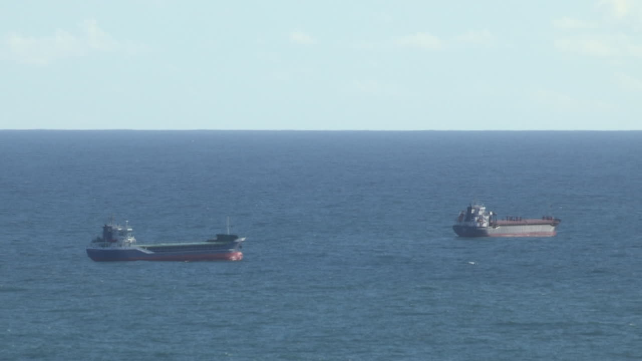 두 척의 선박, 대서양의 이미지