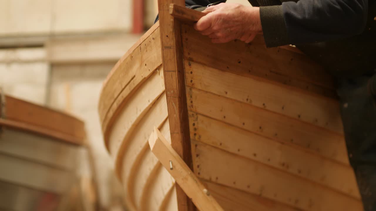 High Angle Bow Boat Tilt Up, Modern Nautical Design