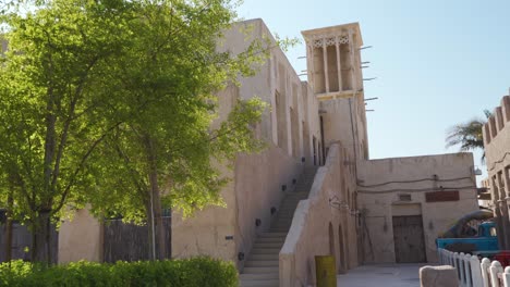 Die-Herrliche-Aussicht-Auf-Das-Historische-Viertel-Al-Fahidi-In-Dubai---Wunderschönes-Touristenziel---Breite-Aufnahme