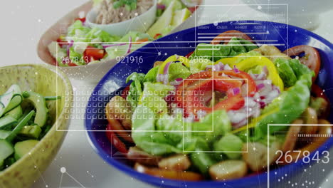 Animación-Del-Procesamiento-De-Datos-Sobre-Ensaladas