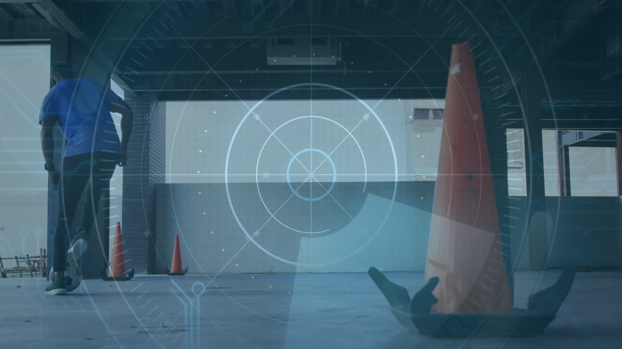 анимация сканирования с помощью обработки данных над афроамериканцем, играющим в футбол в тренажерном зале.