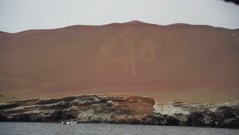 Nazca-Linie-Geogliph-Blick-Vom-Boot-Aus