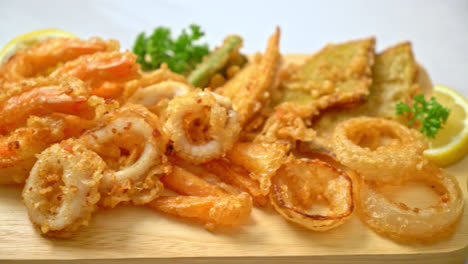 deep fried seafood  with mix vegetable