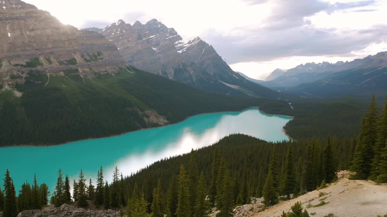 Stunning Turquoise Lake Surrounded by Majestic Mountains