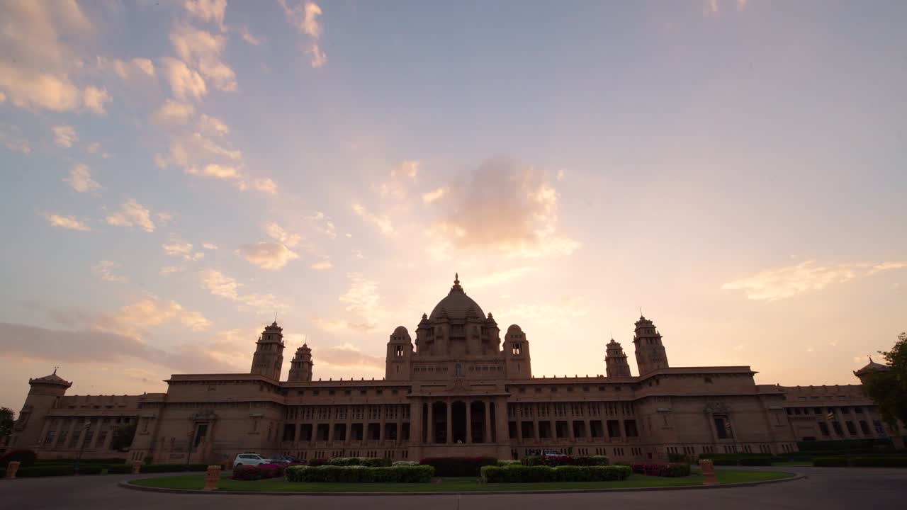 Jodhpur, India - 01 novembre 2019: Timelapse serale del Palazzo Umaid Bhawan