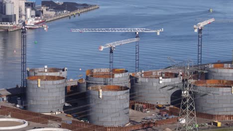Construction-cranes-at-new-oil-storage-terminal,-Rotterdam-Port