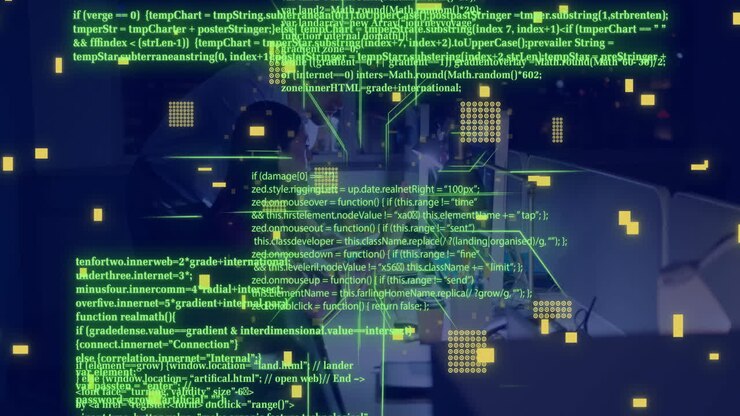 Анимация обработки цифровых данных на фоне людей, работающих в офисе.