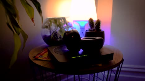 carga de auriculares inalámbricos, iluminación cambiante