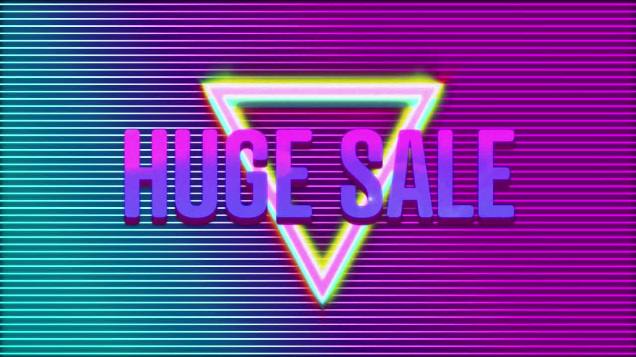 네온 선과 삼각형 위에 빛나는 보라색 문자로 거대한 판매 텍스트의 애니메이션
