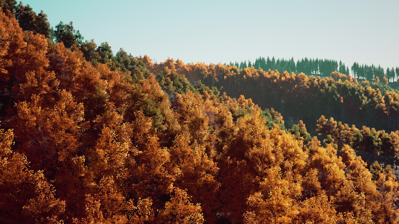 paisaje impresionante durante el otoño para septiembre