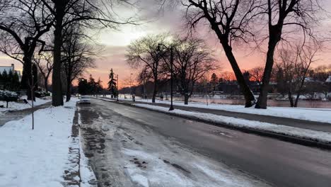 Bunte-Wolken-An-Einem-Kalten-Winternachmittag-In-Minneapolis