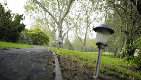 pulling-focus-from-the-solar-lamp-by-the-road-to-infinity