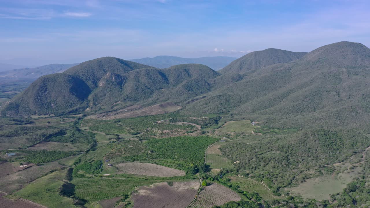 campos cultivados en las yayas, azua en república dominicana