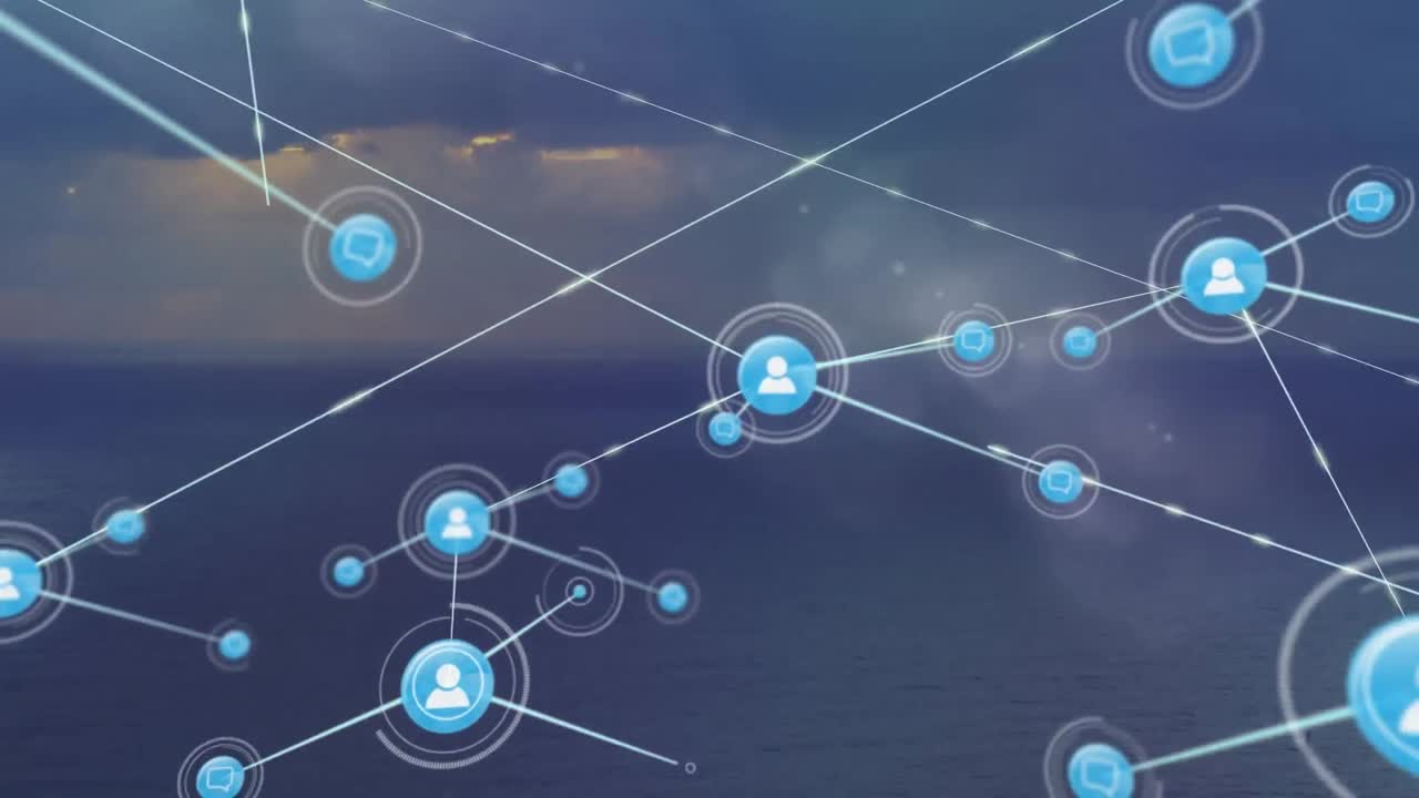 анимация точек, соединенных линиями над воздушным видом моря на облачном небе