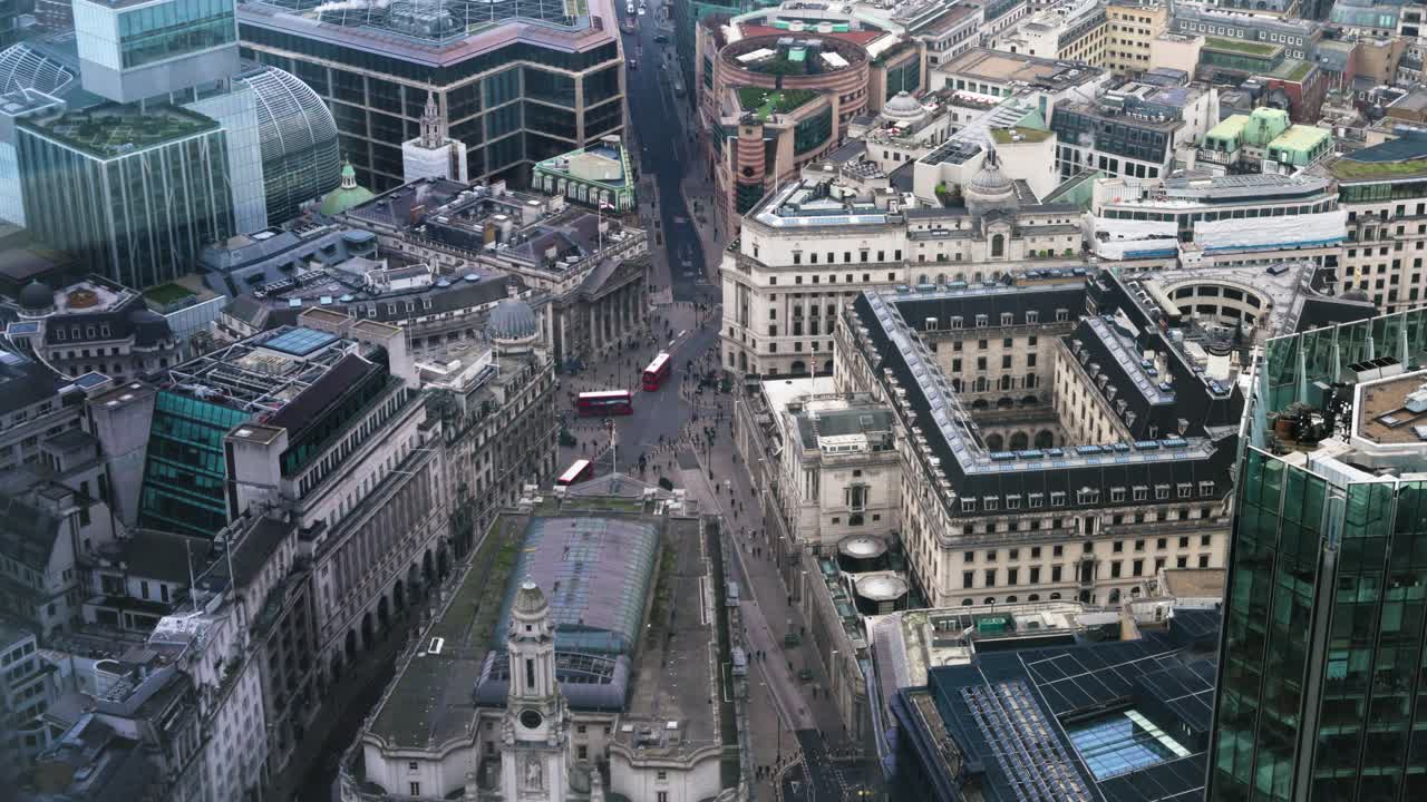 Aerial view from behind The Bank of England, seeing commuters travelling to work.
