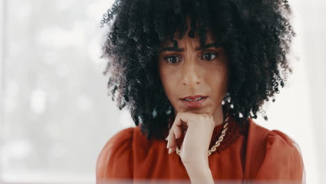 Face,-confused-and-business-woman-in-office