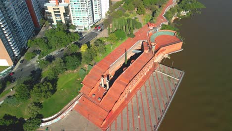 Rosario-Argentina-Provincia-De-Santa-Fe-Imágenes-Aéreas-Con-Drones-De-La-Ciudad-Vistas-Del-Río-Paraná-Parque-Cenitsl-España