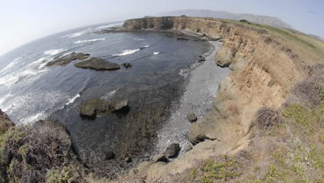 Zeitraffer-Von-Wellen,-Die-Am-Sand-Dollar-Strand-In-Big-Sur-Kalifornien-Brechen