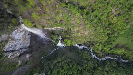 Seerenbach-Falls-Cascada-Complejo-Drone-Aéreo-Vista-De-Arriba-Hacia-Abajo-Amden-Suiza