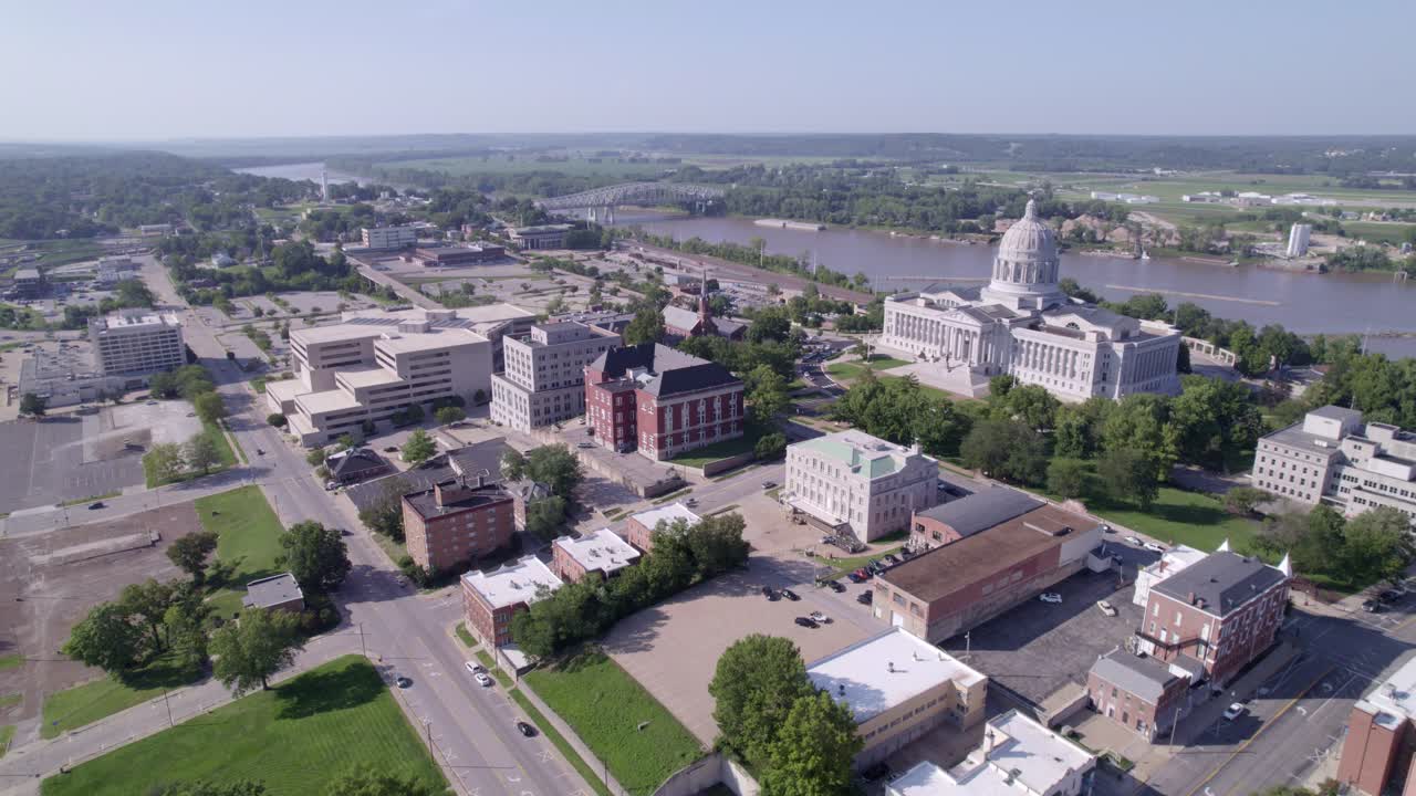 Witness the grandeur of the Missouri State Capitol building and its impressive dome with breathtaking aerial shots.
