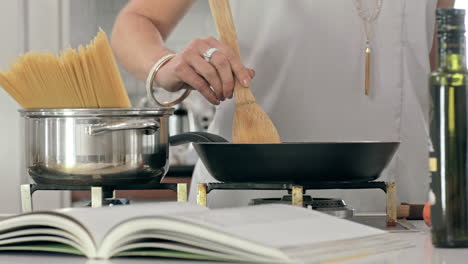 hacer una cena romántica