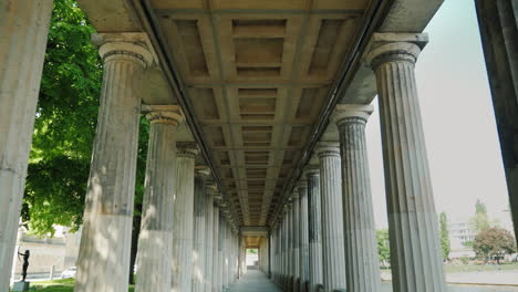 colonnade in alte nationalgalerieon in berlin