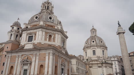 ancient churches in the piazza of rome