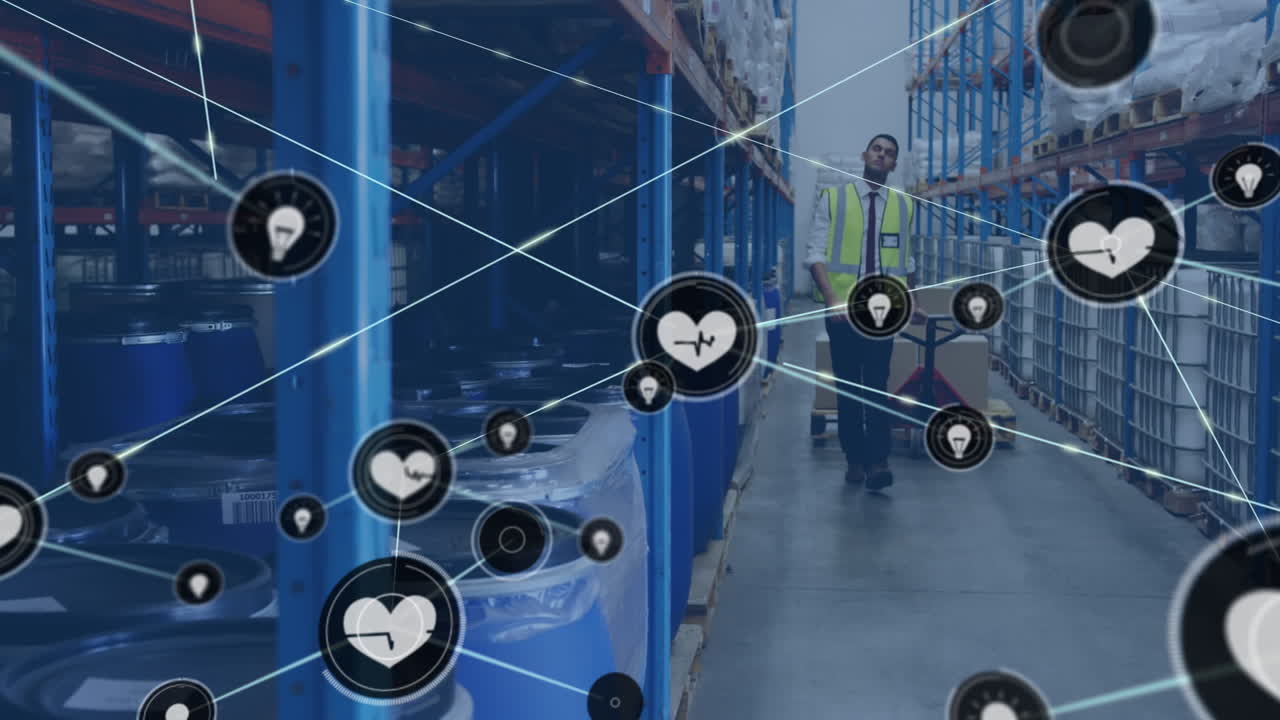 анимация сети связей с иконами над кавказским человеком, работающим в wearhouse