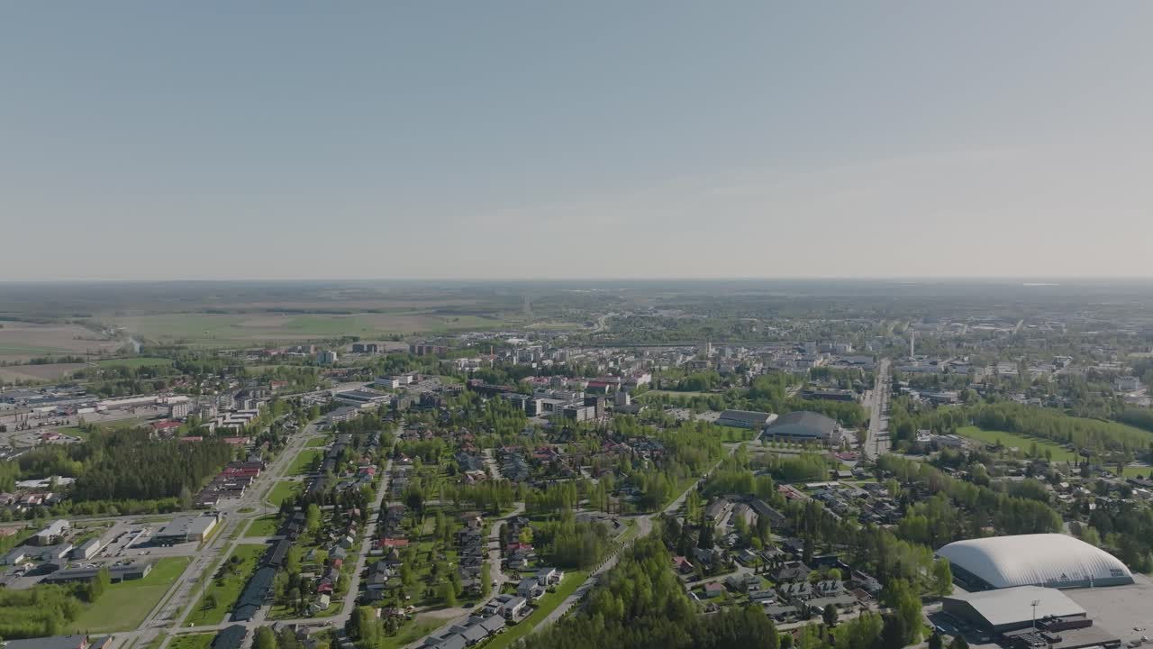 여름 위의 작은 도시