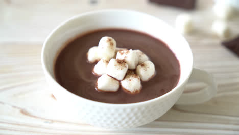 Tasse-Heiße-Schokolade-Mit-Marshmallows