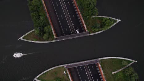 A-Netherlands-aquaduct-is-a-type-of-viaduct-or-water-main,-whereby-other-traffic-flows-are-passed-under-the-water