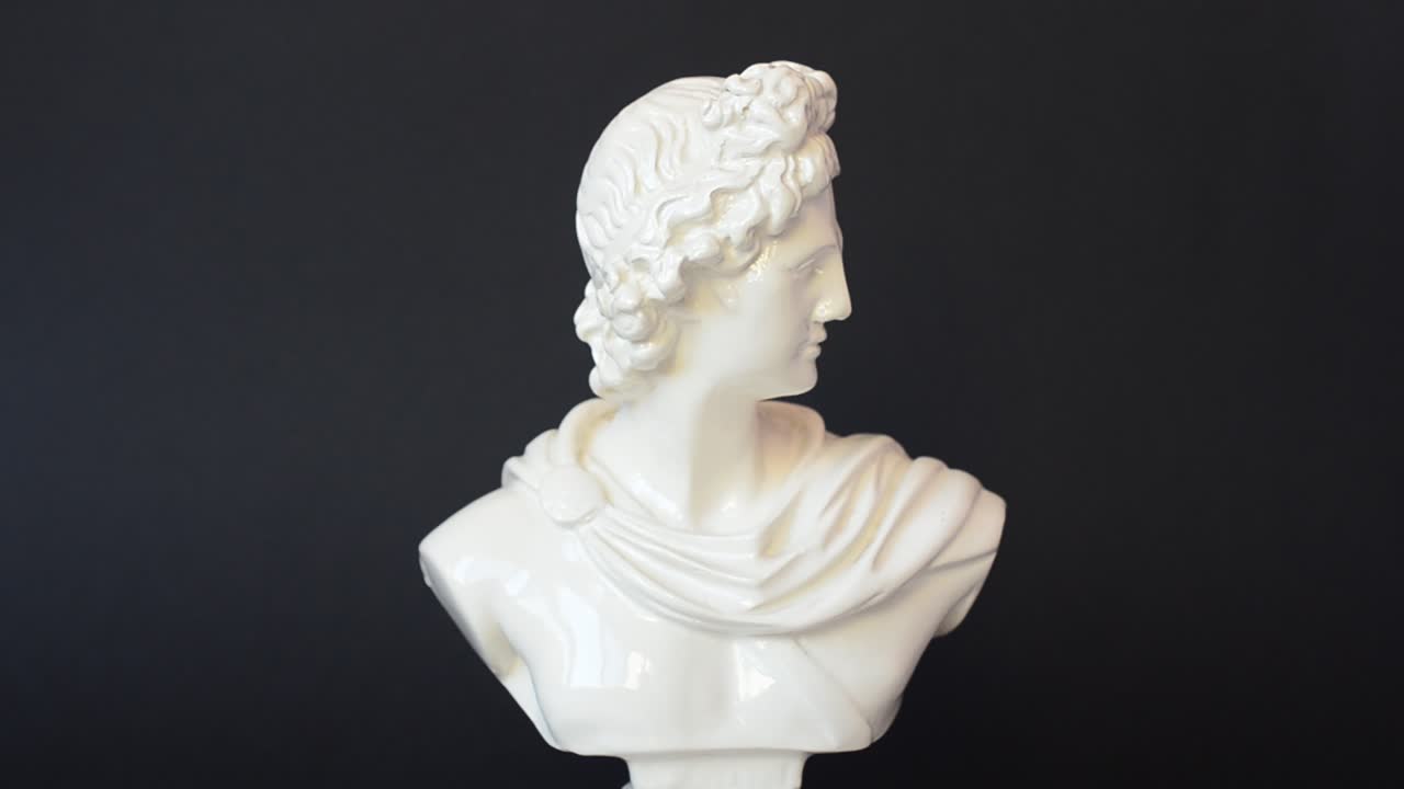 Bust of the person. Shooting of a figurine