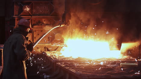 steel casting process in a foundry