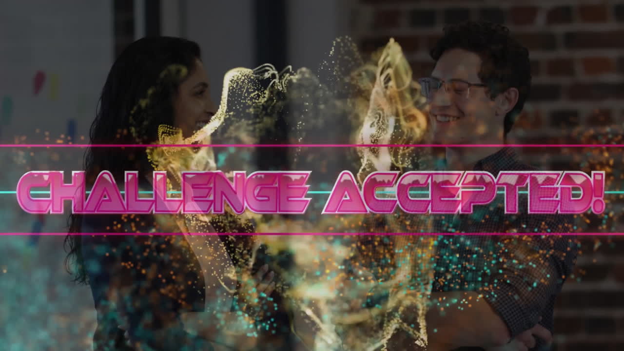 도전의 애니메이션은 행복한 다양한 남녀 동료에 대한 텍스트와 네트워크 파동을 받아들였습니다.