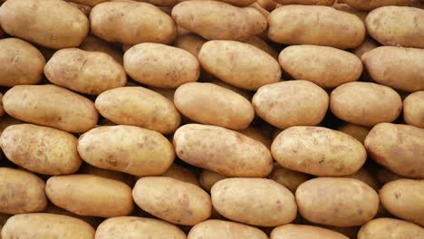 a pile of potatoes