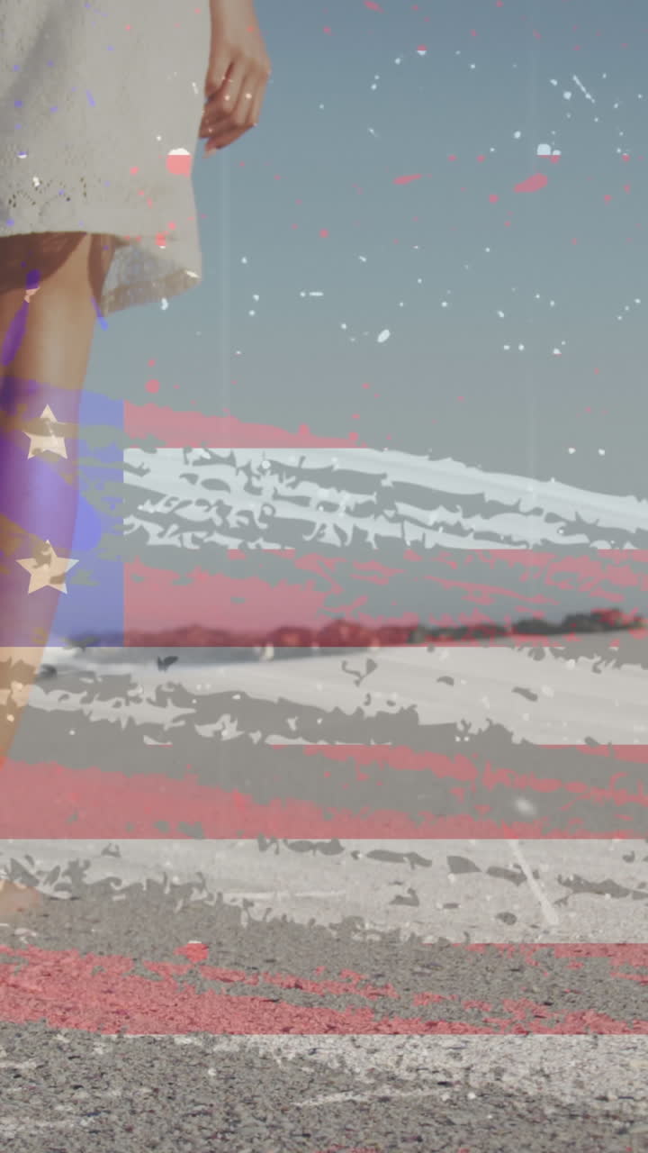 animación de la bandera estadounidense sobre una mujer afroamericana caminando por la playa