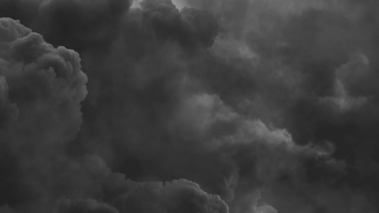 4k towards a thunderstorm inside a thick cumulonimbus cloud