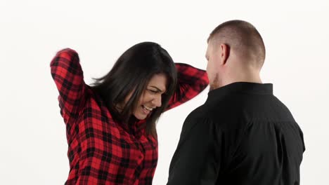 pareja discutiendo