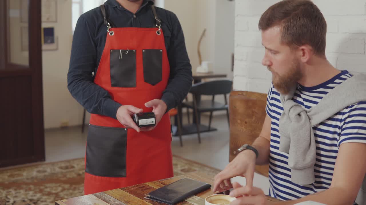 transacción de pago de la cafetería