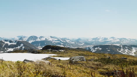 Norwegian-mountain-landscape-at-sunnmøre