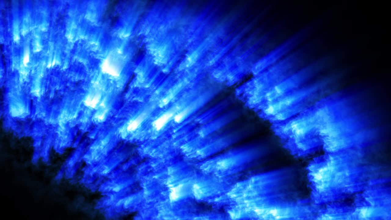 4k fondo de espacio en bucle abstracto como una estrella ardiente de la superficie de la cual emanan rayos. sustancia de ebullición de alta energía, bola mágica o bola de fuego. tema azul de ciencia ficción con rayos de luz 2