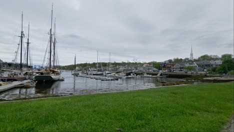 Wide-shot-of-the-Camden-waterfront