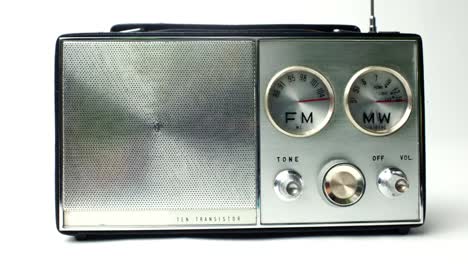 pequeña radio 14