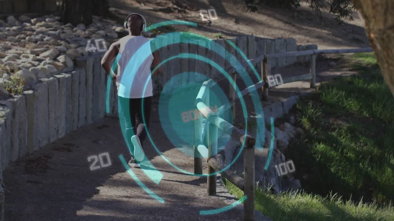 Un jogger con le cuffie corre lungo un sentiero, avviando un'interfaccia digitale di fitness che traccia l'incremento della velocità.
